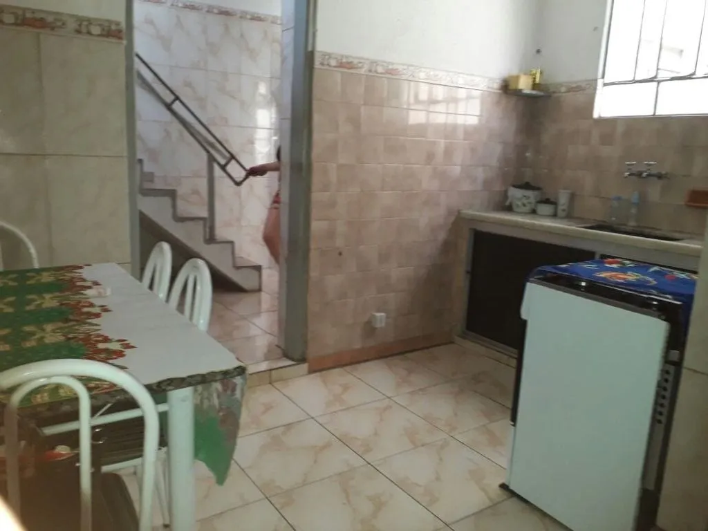 Imagem Casa à venda 2 Quartos, 1 Vaga, 99M², Jardim Coelho Neto, Guaratinguetá - SP