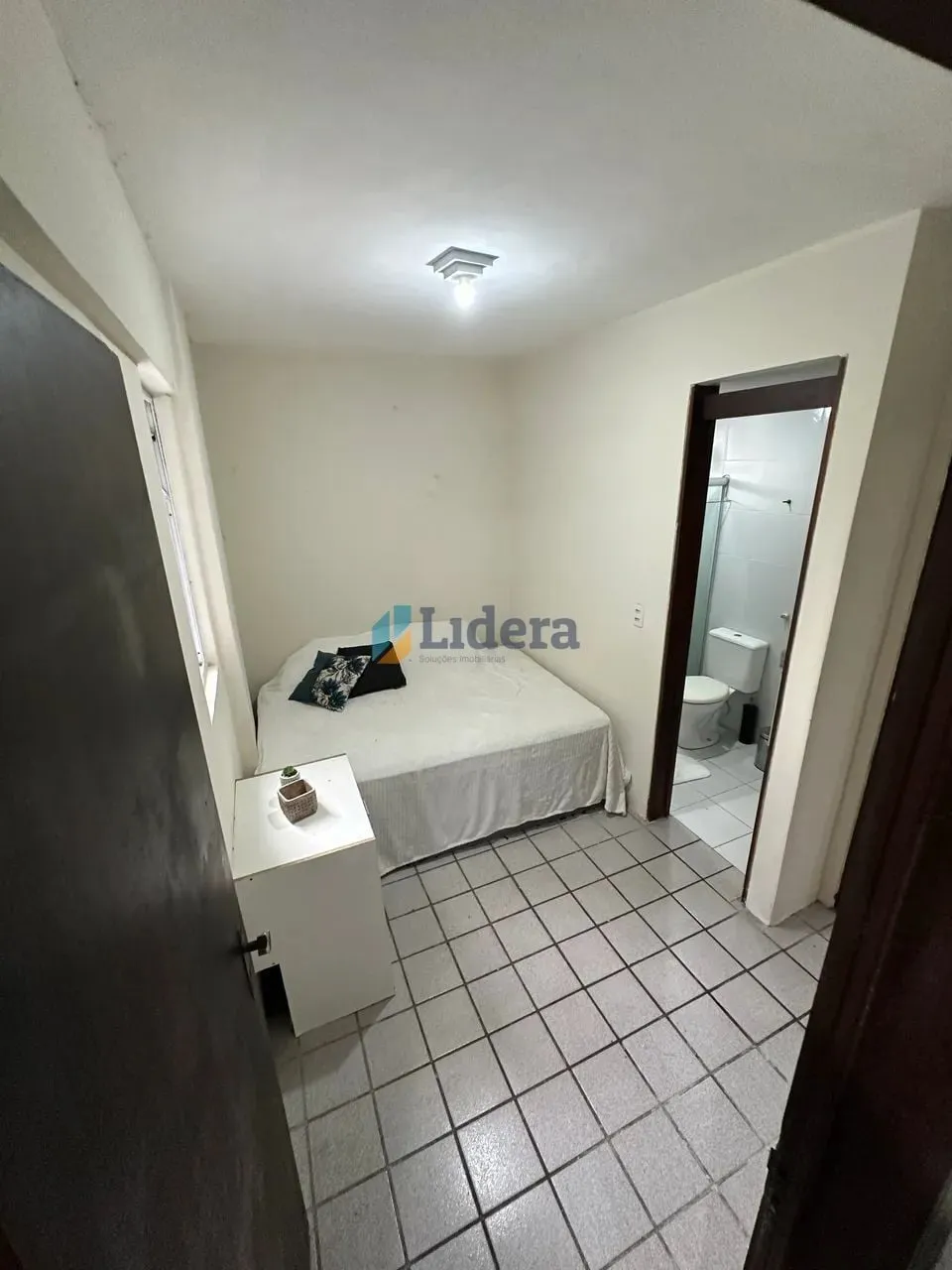 Imagem Apto espaçoso - 75m² - 3 quartos - 1 suite - em Miramar, João Pessoa/PB