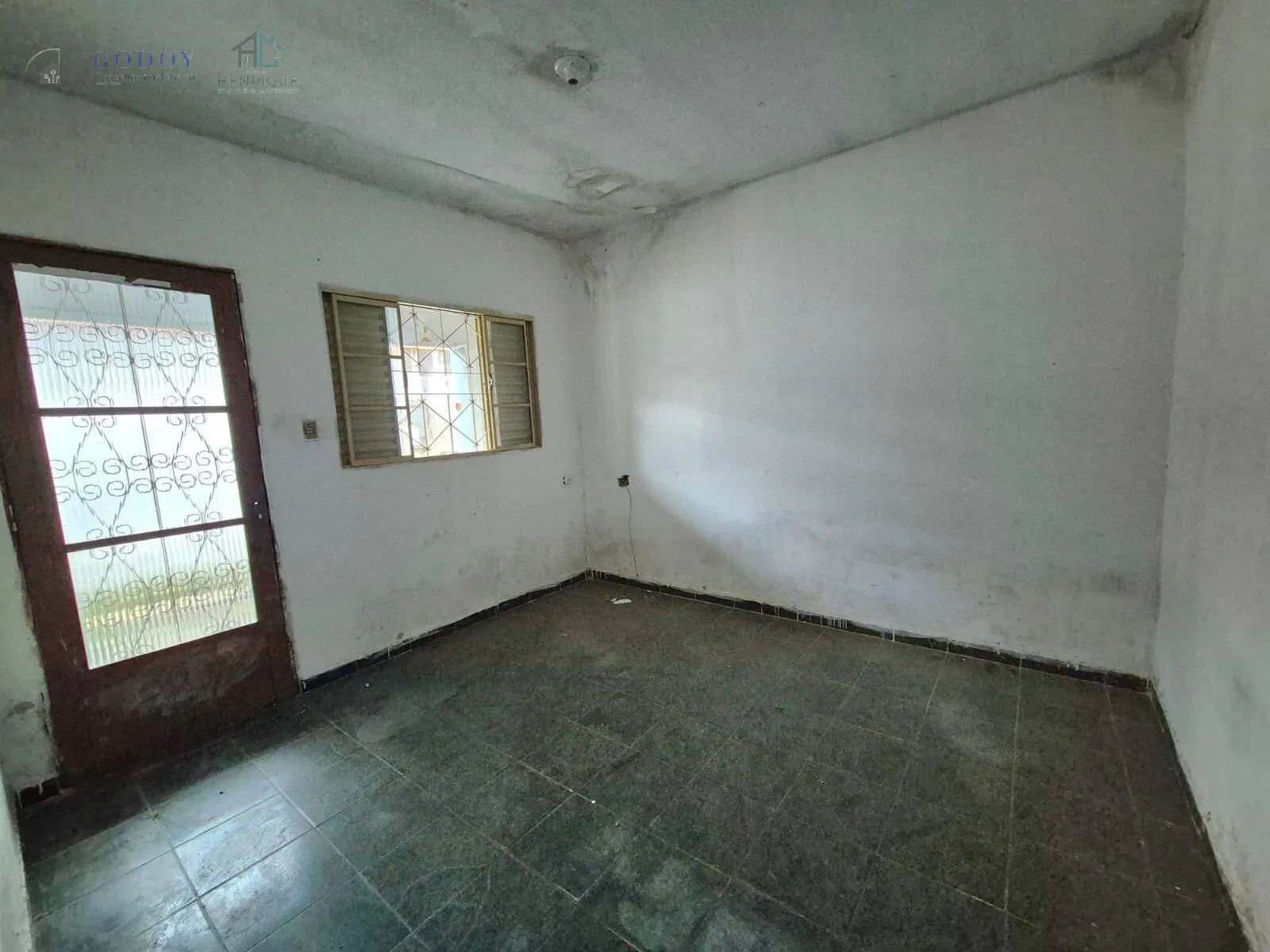 Imagem IMÓVEL COM GRANDE POTENCIAL DE VALORIZAÇÃO - TERRENO AMPLO COM 360M²