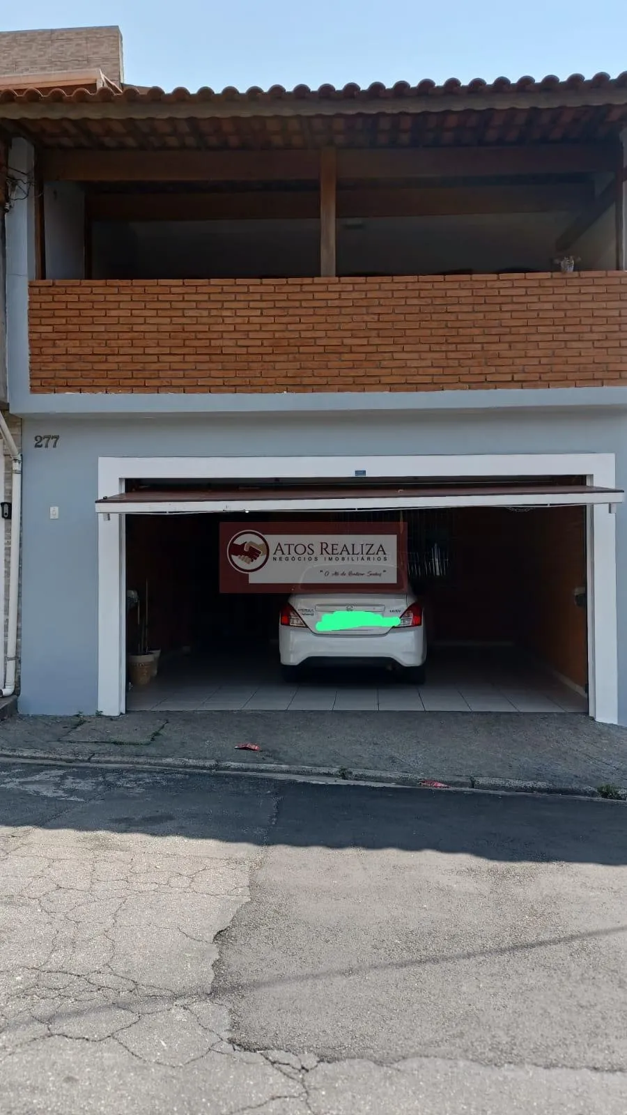 Imagem Alugo casa no Jardim Germania. Sobrado com 200m² de àrea util, 3 Dormitirios com planejados, sendo 2 Suítes, 2 salas, 6 banheiros, 2 vagas de garagem coberta, area de serviço com pia e churrasqueira, com àrea de serviço, Agende uma visita.