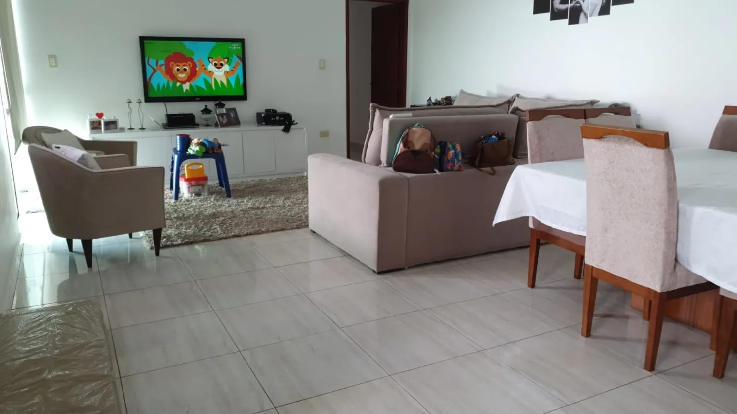 Imagem Casa à venda 3 Quartos, 1 Suite, 4 Vagas, 271.08M², Condomínio Village do Sol, Pindamonhangaba - SP | Condomínio Village do Sol