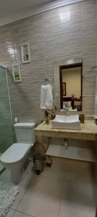 Imagem EXCELENTE CASA PORTEIRA FECHADA