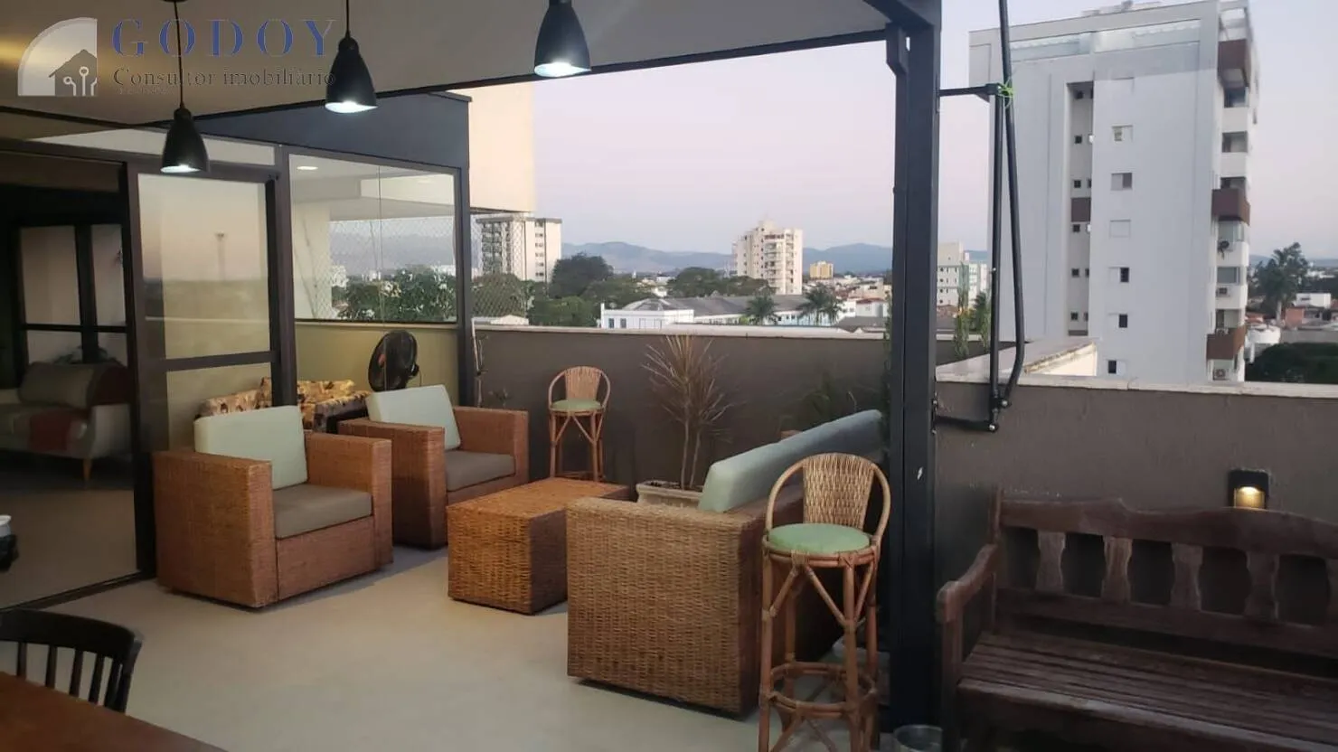 Imagem Apartamento à venda 4 Quartos, 2 Suites, 2 Vagas, 200M², Jardim Boa Vista, Pindamonhangaba - SP | Edifício Maison de Ville