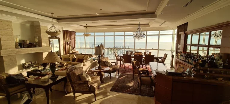 Imagem Apartamento alto padrão frente mar em Balneário Camboriú.