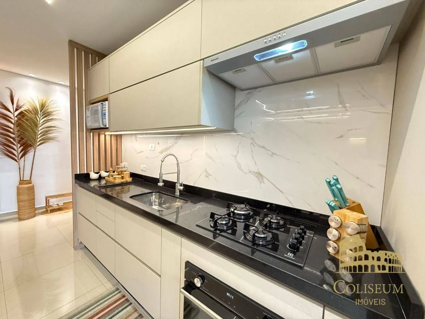 Imagem Apartamento com 2 dormitórios à venda, 279 m² por R$ 1.350.000,00 - Canto do Forte - Praia Grande/SP