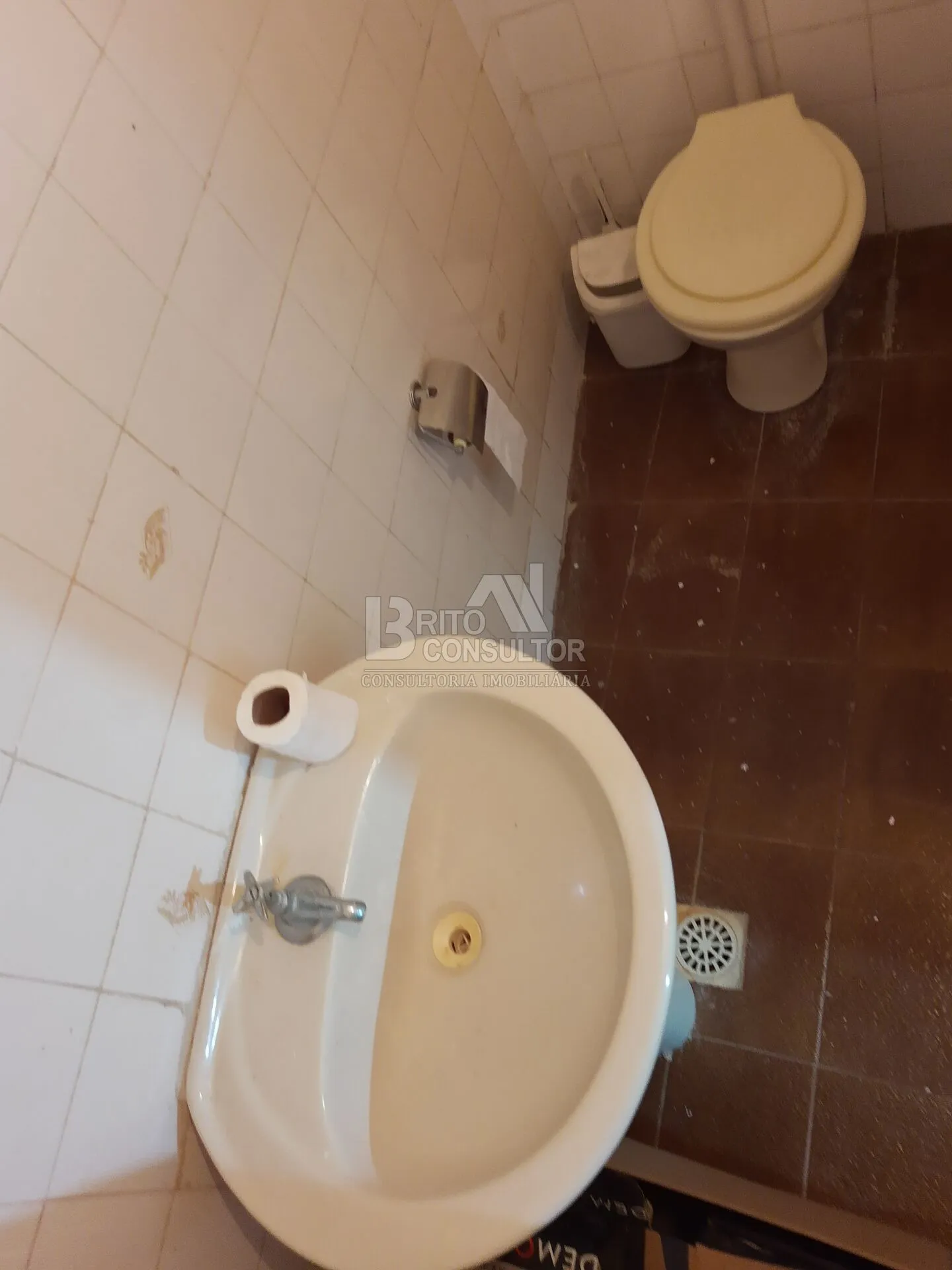 Imagem Vendo Casa Sobrado com 2 Dormitorios, 165 m² em Alcântara, São Gonçalo/RJ
