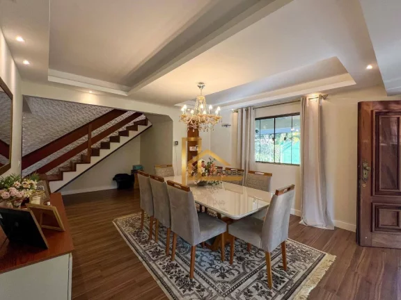 Imagem Casa com 5 quartos sendo 3 suítes perto do Clube Comay e da Feirinha do Alto de Teresópolis!