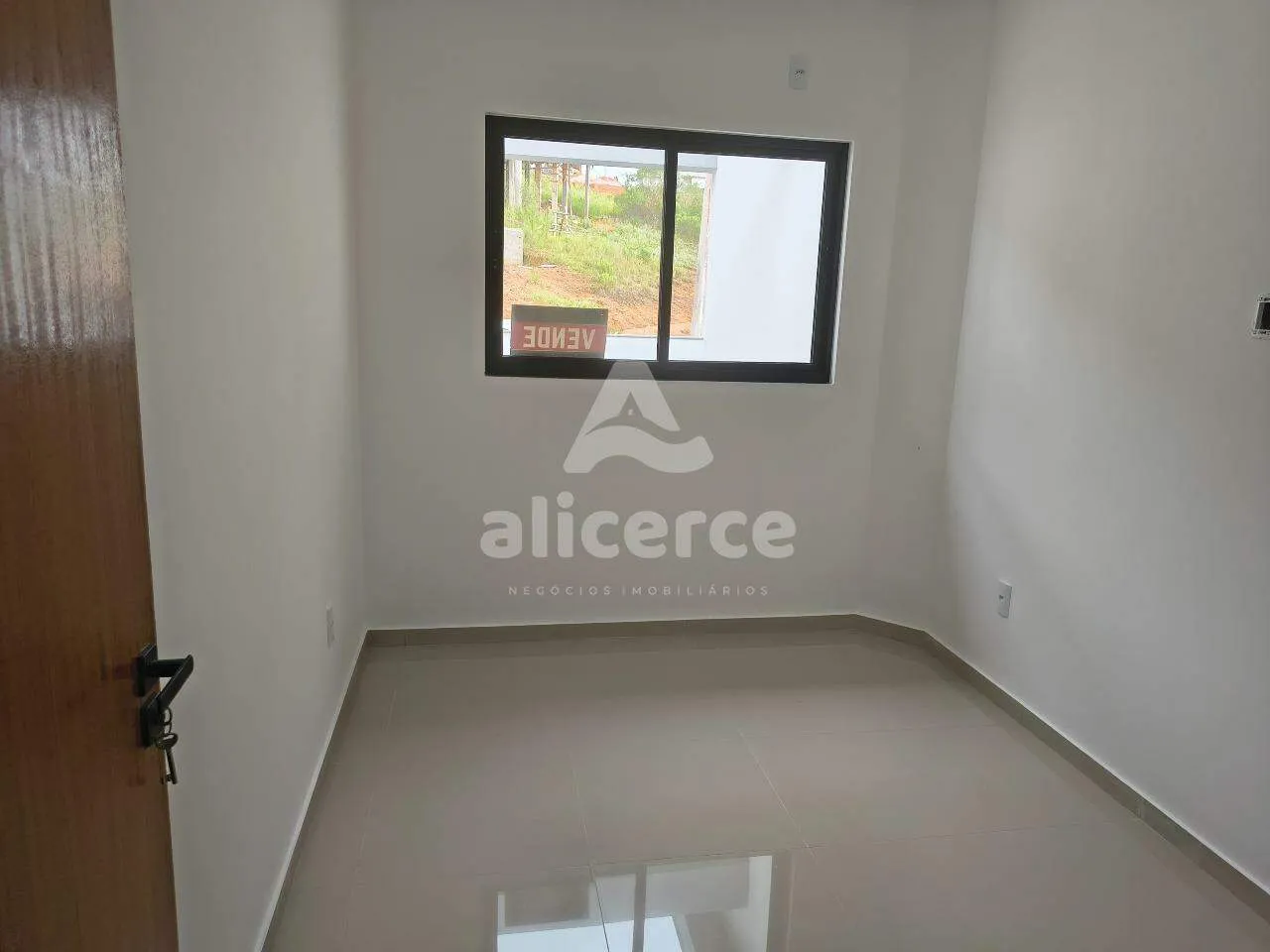 Imagem Casa à venda com 3 quartos 1 suíte, 90m² em Lisboa III São José