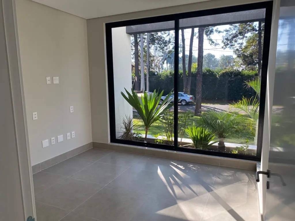 Imagem Casa 4 Suítes Lago Azul Golfe Clube Araçoiaba da Serra/SP