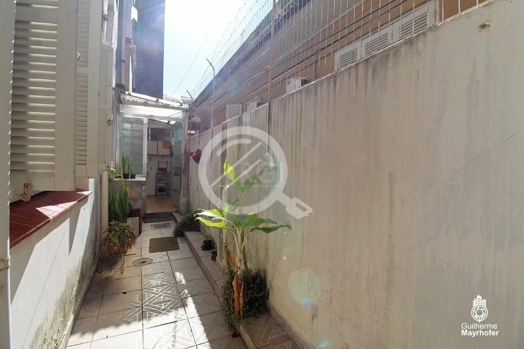 Imagem EXCLUSIVIDADE. Apartamento amplo de dois dormitórios, banheiro social, living para dois ambientes, ...
