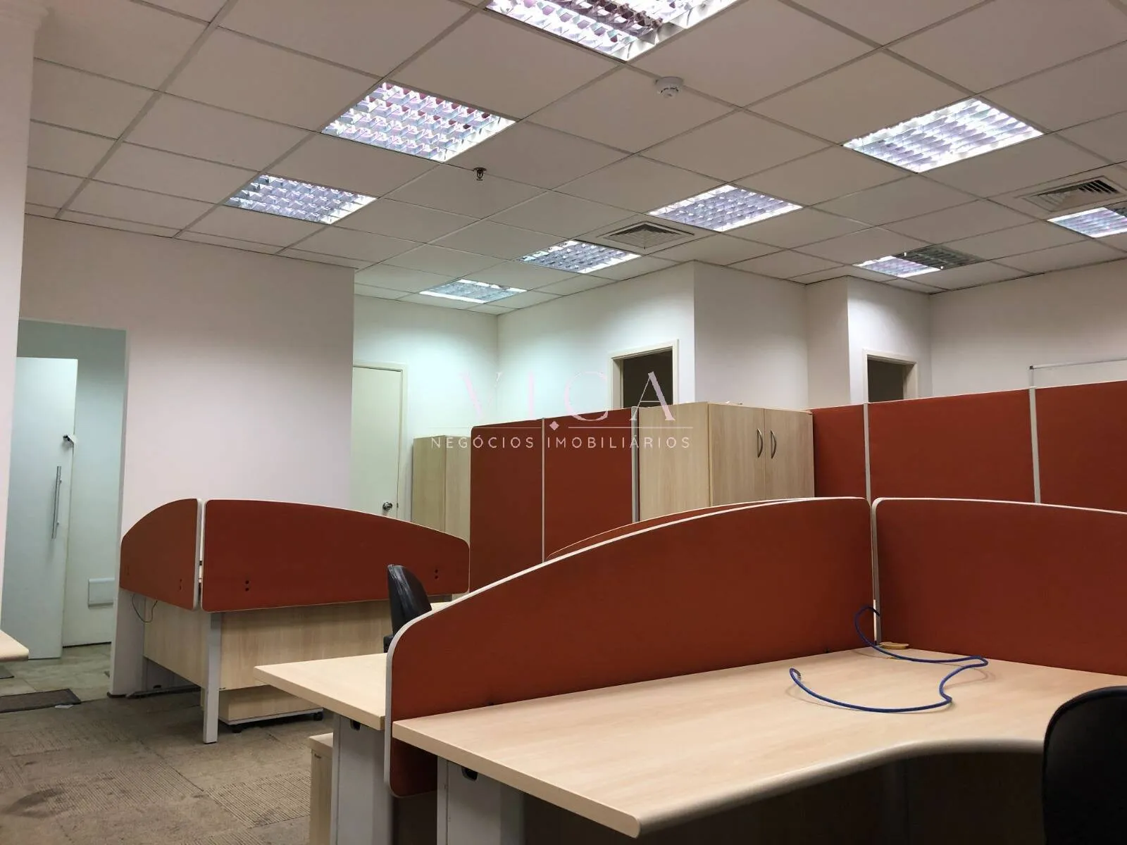 Imagem Sala para alugar com 56m² - em Alphaville - Barueri/SP