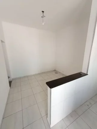 Imagem Oportunidade única! Casa com 2 quartos, totalmente reformada, em bairro nobre, perto de tudo que você precisa. Não perca essa chance! á venda na Imobiliaria Consulte Imoveis.