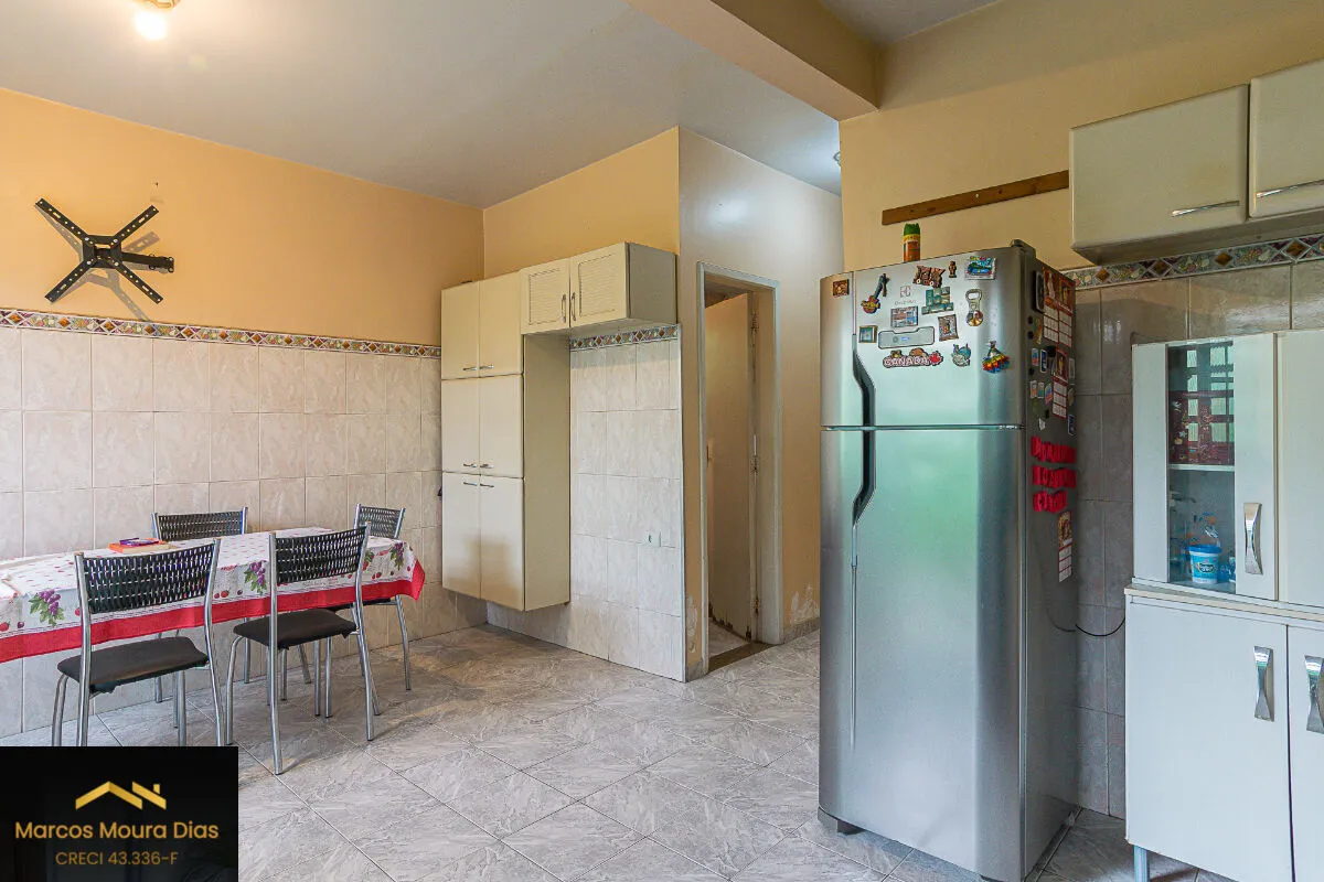 Imagem Casa Sobrado na Vila Dalva com 4 Dormitórios e 2 Vagas de Garagem, Oportunidade