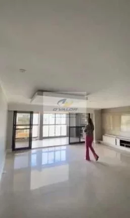 Imagem Vendo Apartamento com 254 m², 4 quartos s/ 2 suítes + DCE, sala p/ 3 ambientes e 4 vagas