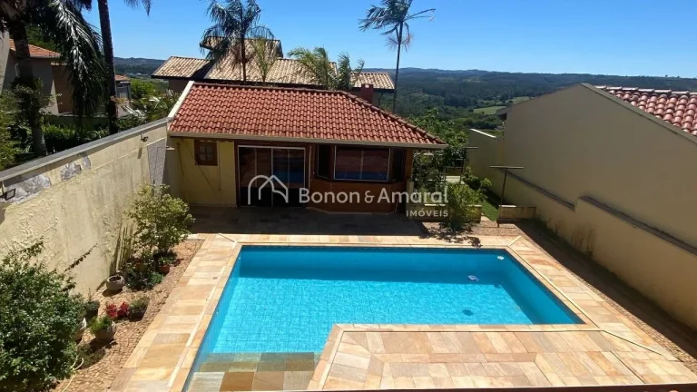 Imagem Casa com excelente distribuição, ambientes amplos e muita iluminação natural. Sala integrada, co...