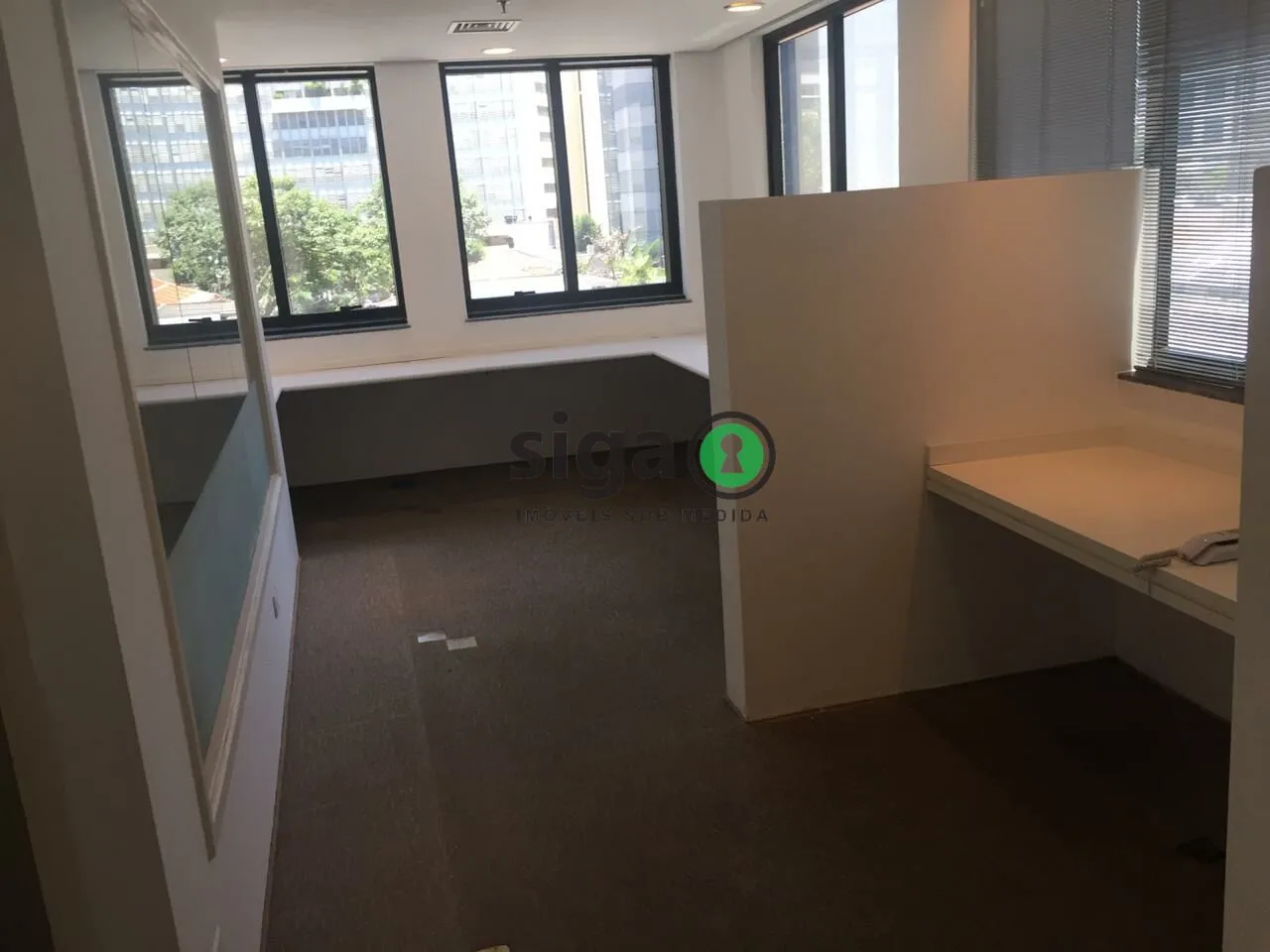 Imagem Conjunto Comercial à Venda Excelente Oportunidade para Investimento ou Instalação da Sua Empresa