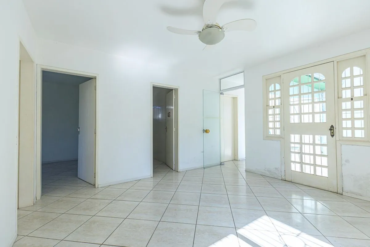 Imagem Casa 4 dormitórios Petrópolis