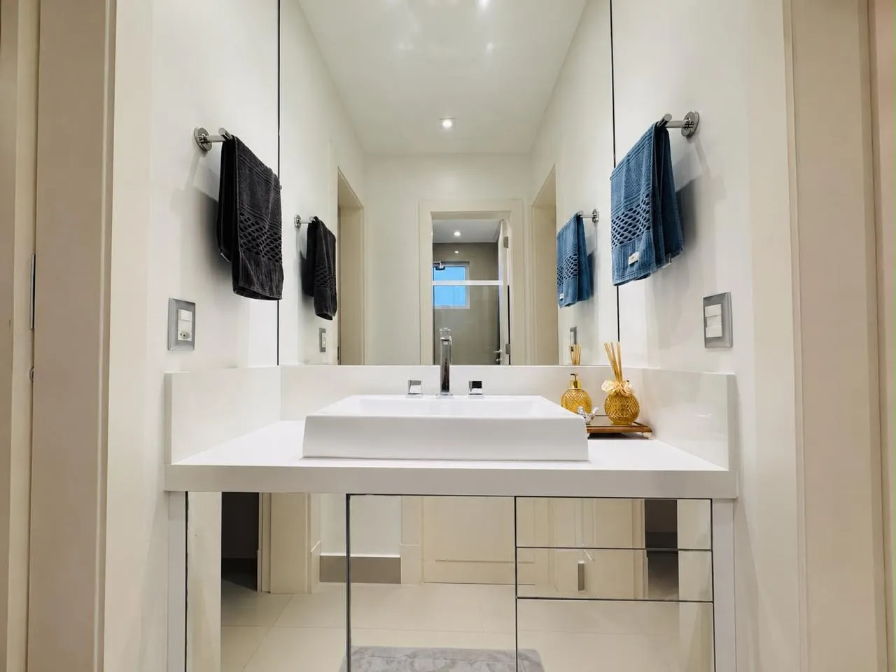 Imagem Apartamento com vista para o mar à venda com 137m2 por R$ 3.000.000,00