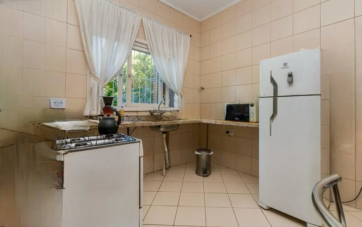 Imagem Casa 3 dormitorio com 230m2 pátio com piscina no bairro Itu Sabará