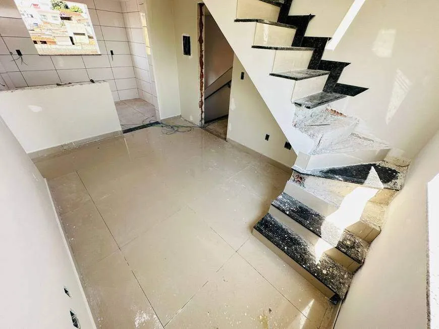 Imagem Cobertura duplex à venda, 2 quartos, 1 suíte, 1 vaga, Piratininga - Belo Horizonte/MG