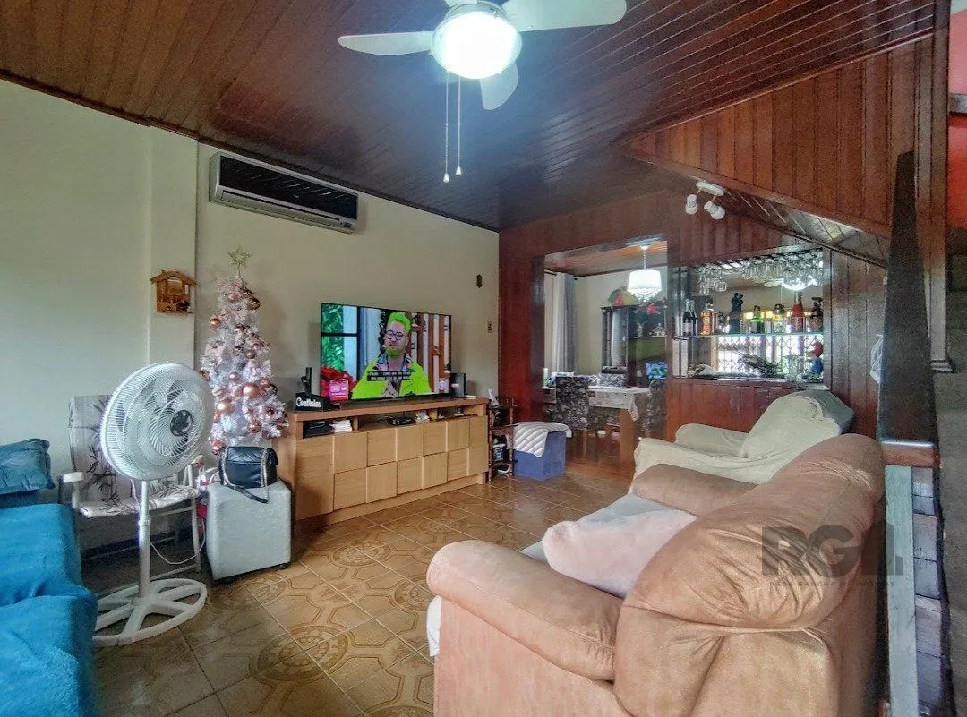 Imagem Casa para venda com 3 dormitórios no bairro Tristeza