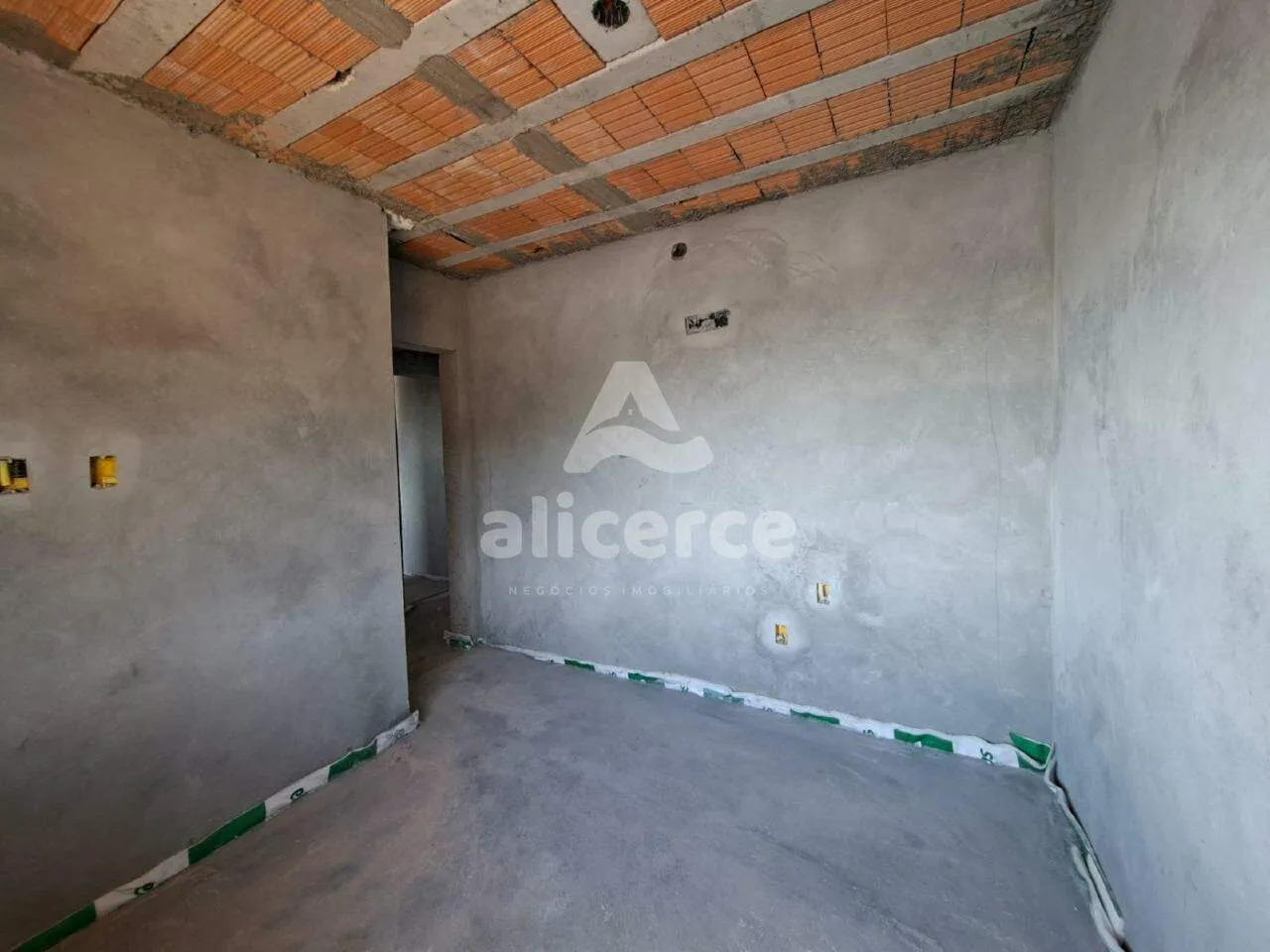 Imagem Apartamento com 90 m² com 03 dormitórios, sendo 01 suíte à venda no Pagani- Palhoça.