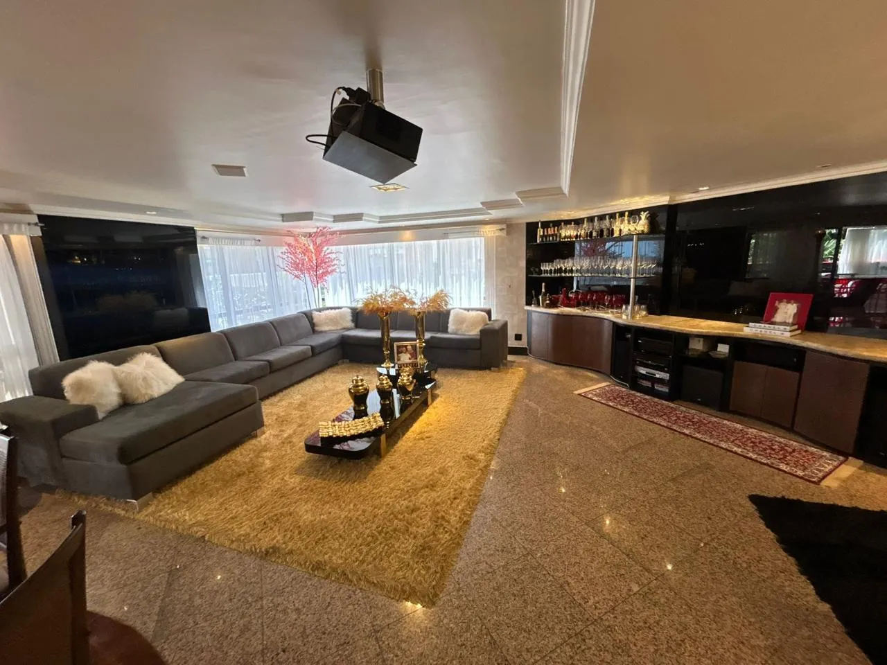 Imagem Apartamento 4 Suítes 4 Vagas Meireles