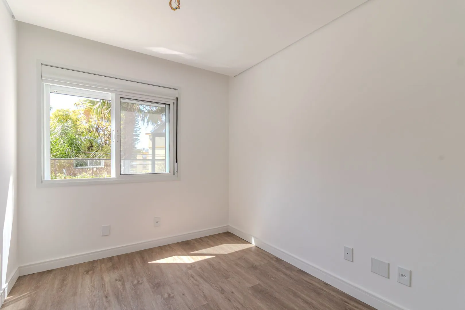 Imagem Apartamento Garden Espetacular: Pátio Privativo, Conforto Térmico e Sol na Medida Certa!