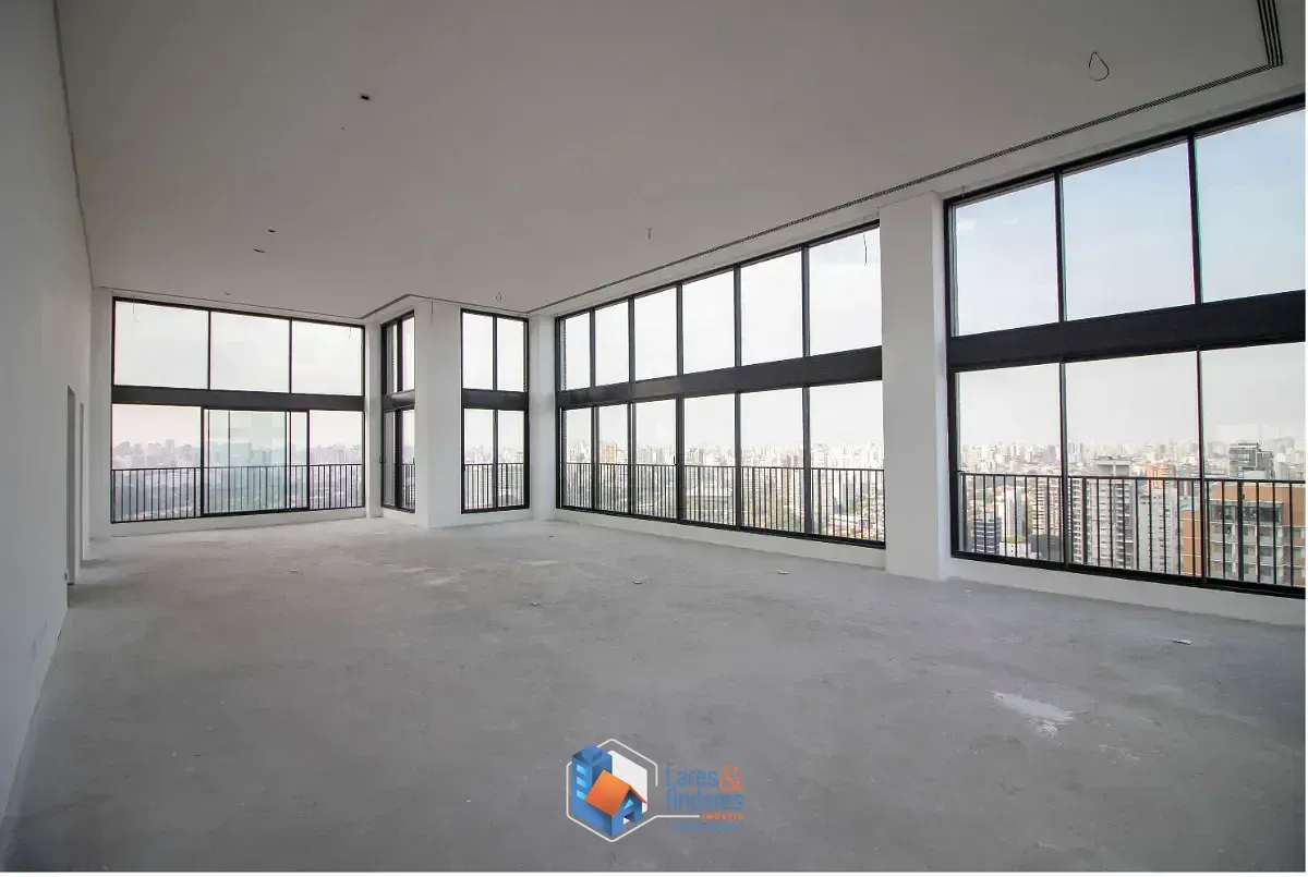 Imagem Cobertura para venda em Moema com 4 quartos, sendo 4 suítes, 688m²