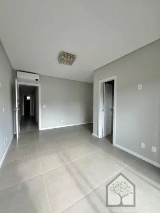 Imagem Bela casa de Alto Padrão nos Ingleses