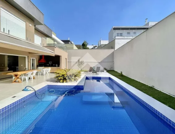 Imagem Casa de Condomínio em Moinho Velho - Cotia