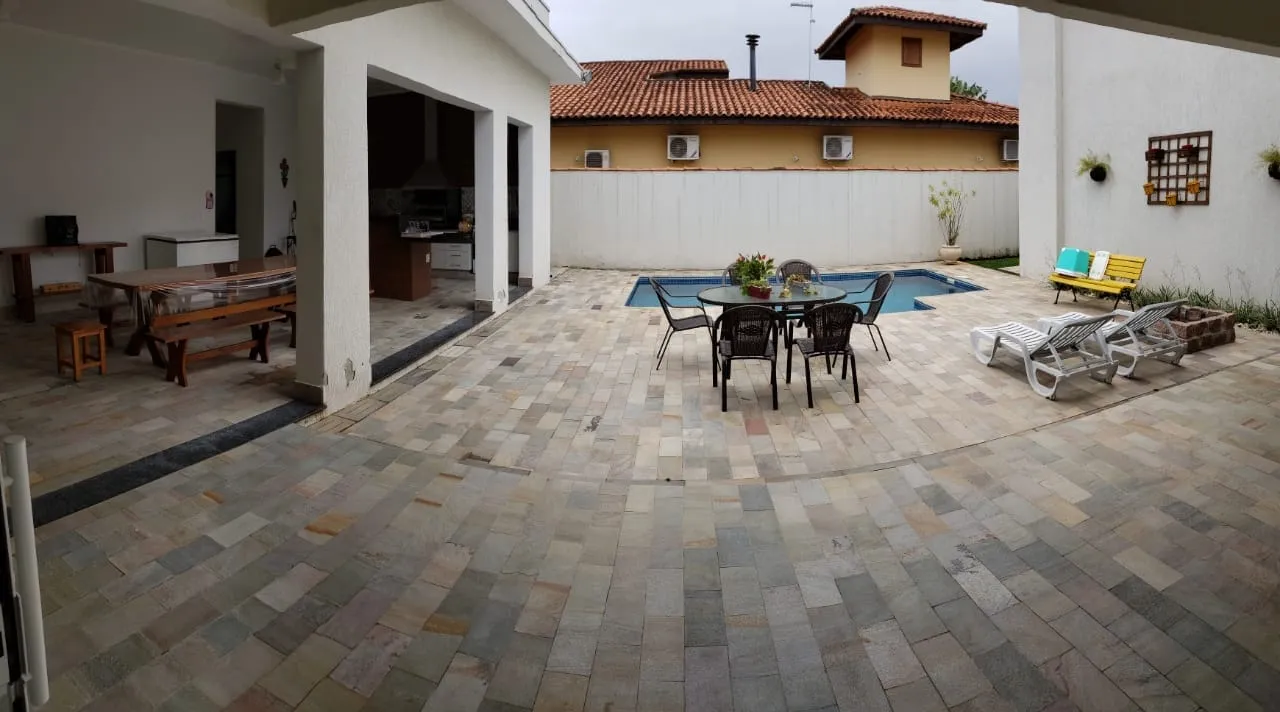 Foto do imóvel Casa à venda 3 Quartos, 3 Suites, 4 Vagas, 700M², Socorro, Pindamonhangaba - SP | COLONIAL VILLAGE