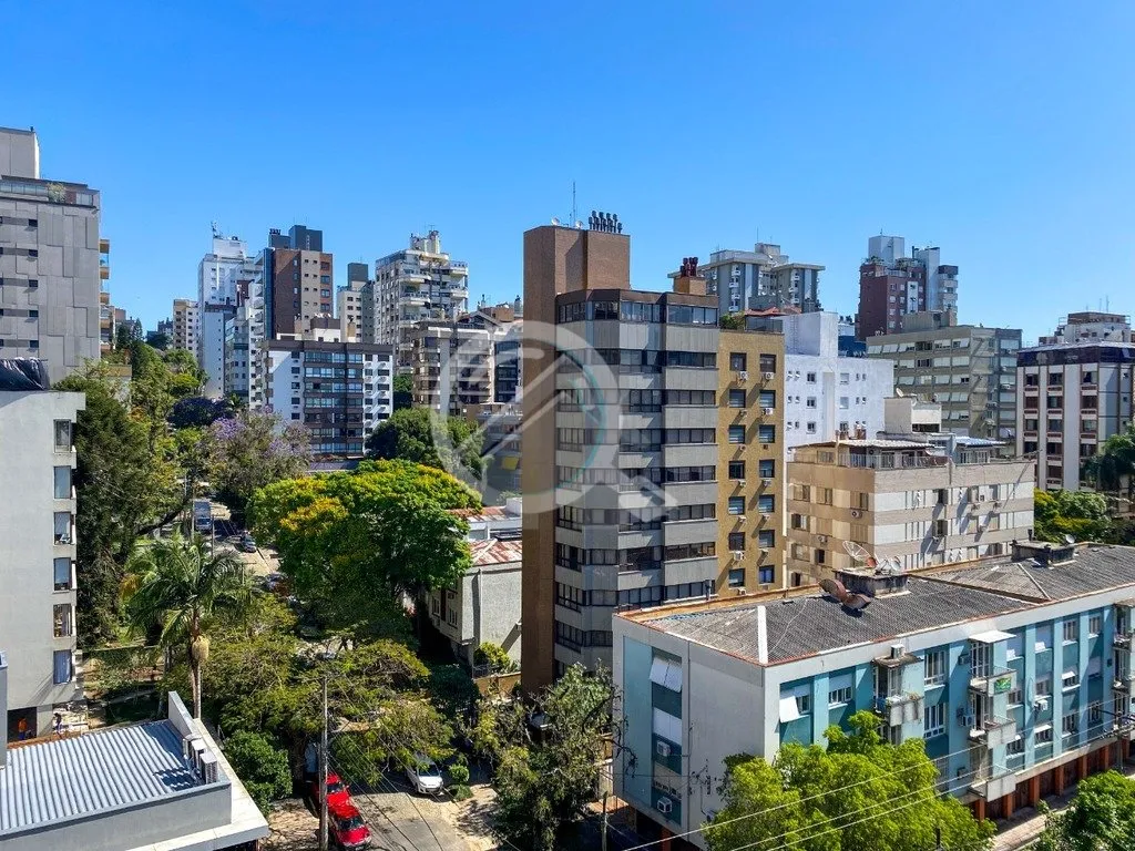 Imagem Apartamento semimobiliado de 140m², 3 dormitórios, sendo 1 suíte com sacada, living super amplo p...