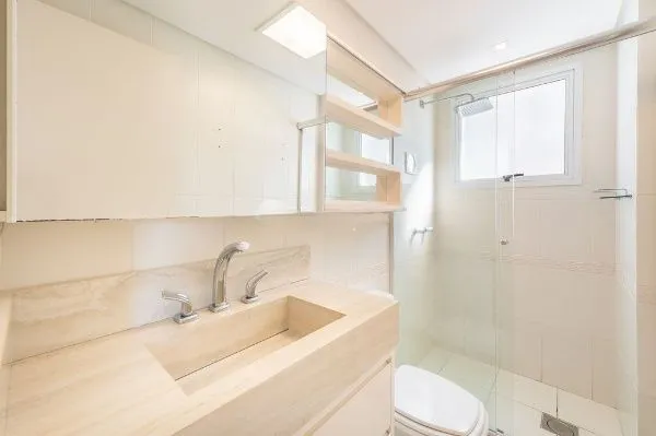 Imagem Vende-se apartamento com 2 quartos (1 suíte), 74m² e 2 vagas - Petrópolis