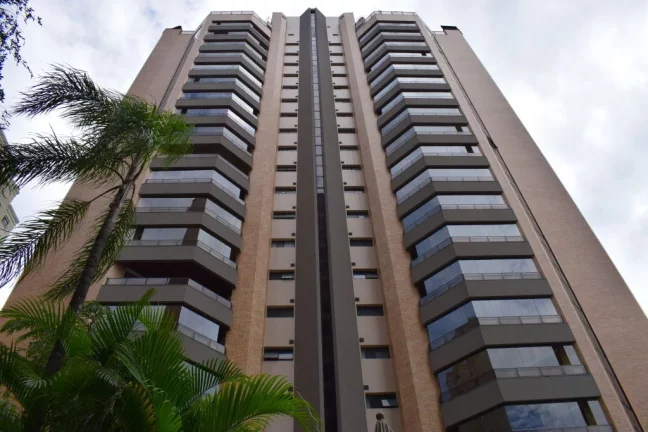Imagem Apartamento 244 m em São Paulo