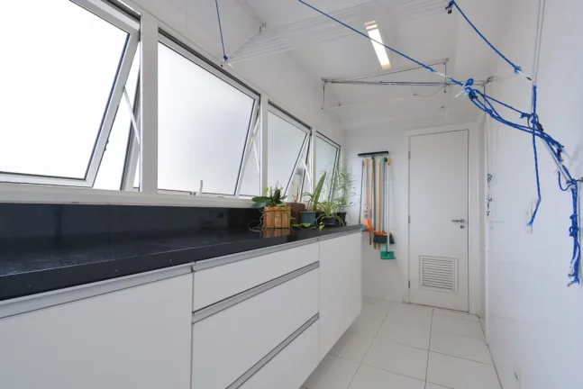 Imagem Apartamento à venda em São Paulo, Vila Mariana, com 3 quartos, 162m2