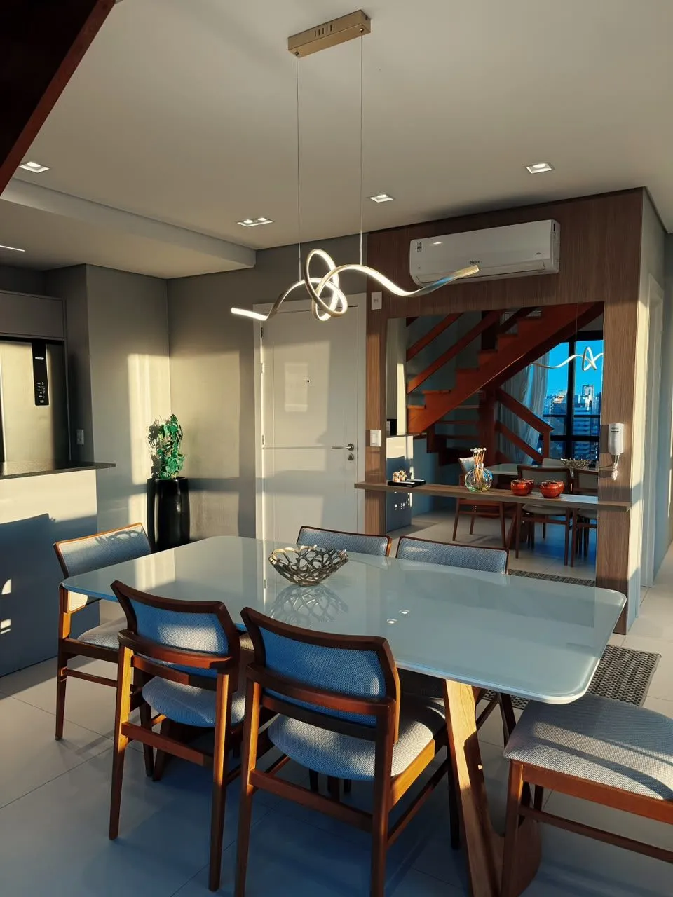 Imagem Duplex à venda em Torres, Centro, com 3 quartos, 152.56m2