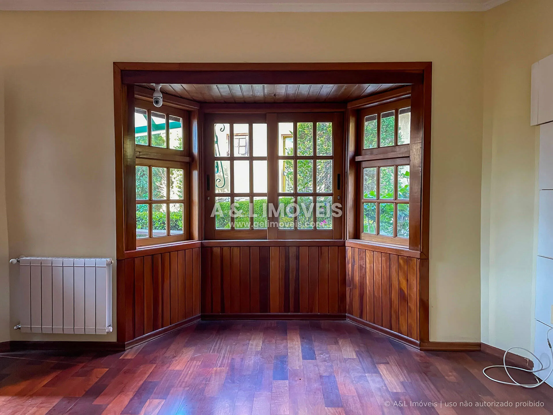 Imagem Casa 5 Dorms (4 Suítes) | Vila Inglesa, Campos do Jordão | Calefação