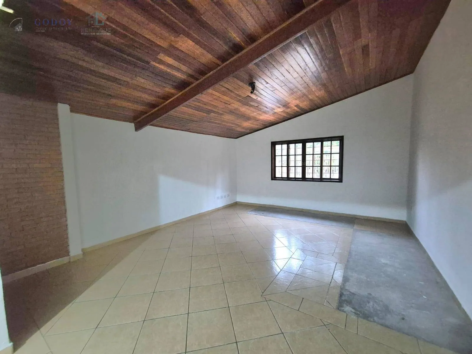 Imagem Comercial à venda no São Benedito, Pindamonhangaba - SP