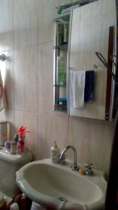 Imagem CASA GEMINADA MUITO BEM CONSERVADA EM OTIMO LOCAL