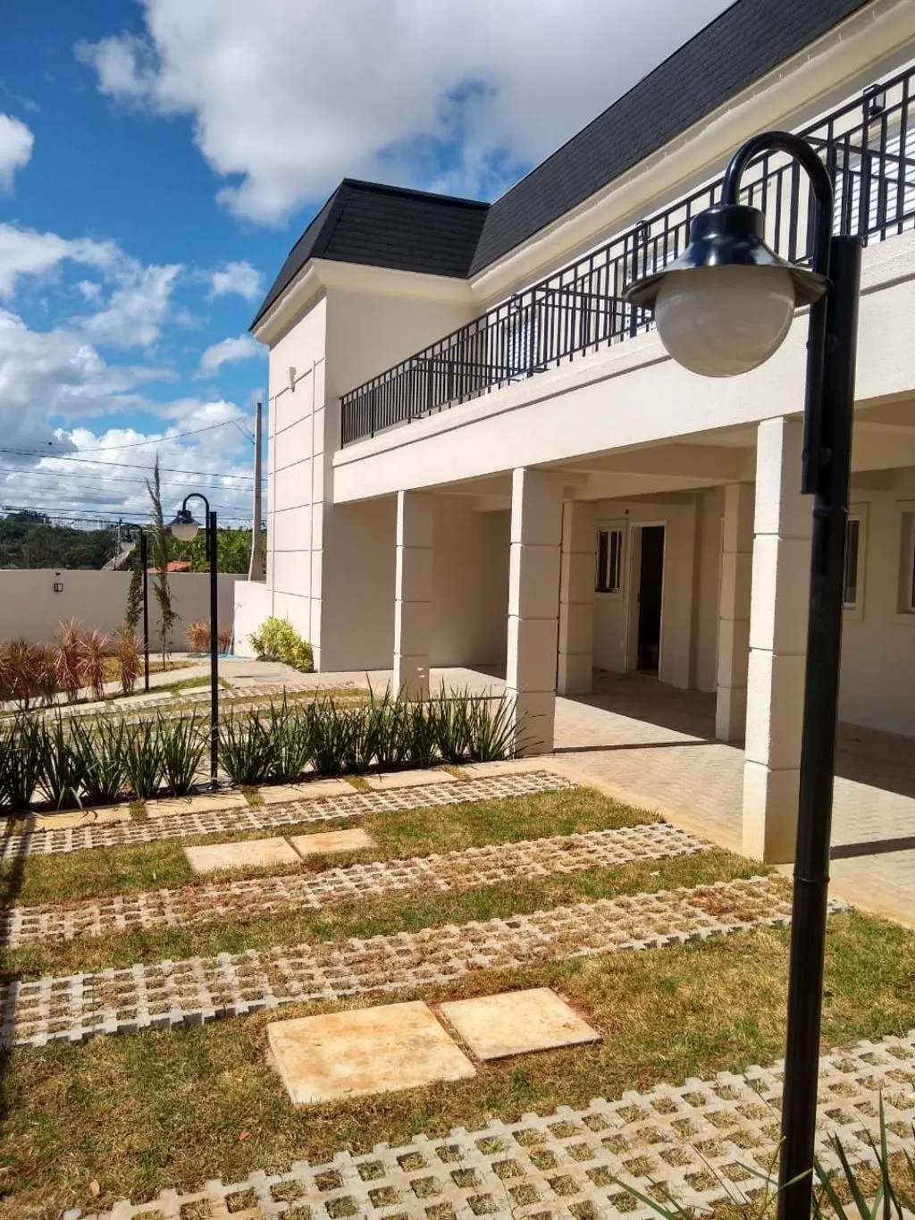 Foto do imóvel Incrível oportunidade!! Lindo sobrado 79 m², com 2 suítes, lavabo embaixo, varanda gourmet. À 500 m. do Mc Donalds da Av São Paulo, Sorocaba em Jardim Goncalves, Sorocaba - SP