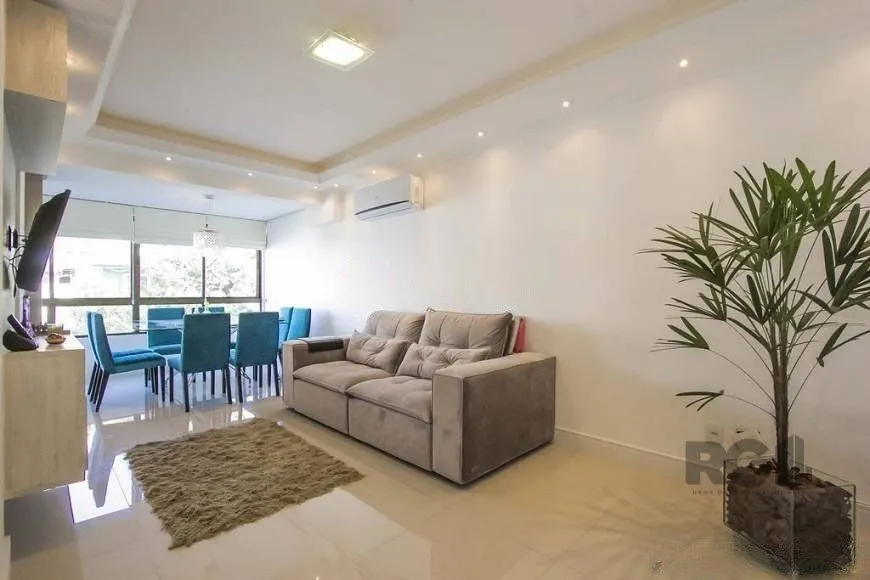 Apartamento para Venda - 78.39m², 2 dormitórios, sendo 1 suites, 1 vaga - Petrópolis