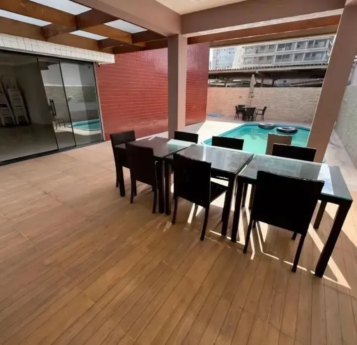 Imagem Apartamento reformado com 100 m², 3 quartos, suíte e lazer completo no Jardim Oceania, a poucos metros da praia.