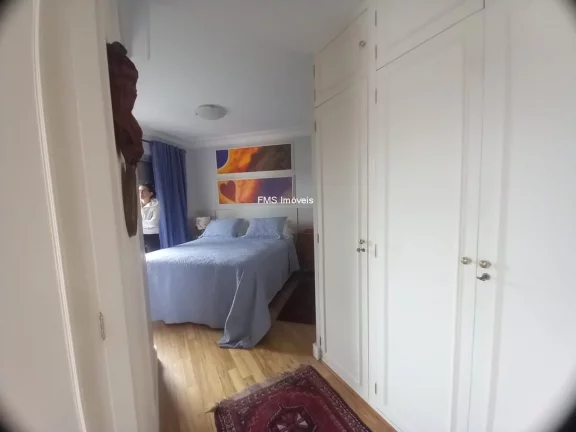Imagem Apartamento à venda em Moema, São Paulo-SP: 2 quartos, 1 suíte, 3 banheiros, 2 vagas, 75m² de área!