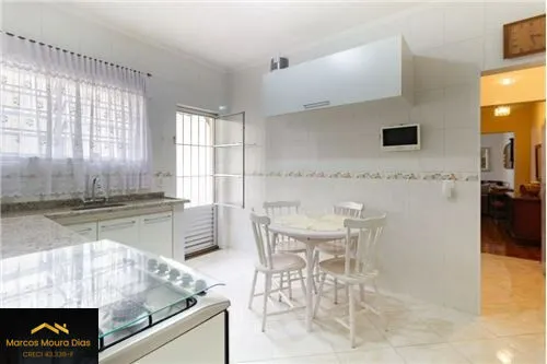 Imagem Casa à venda, com 3 Dormitórios ( 1 Suíte) com 2 Vagas de Garagem - Vila Ipojuca - São Paulo/SP
