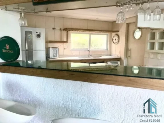 Imagem Casa Contemporânea 03 quartos c/suítes, amplo terraço, Lagoa da Conceição em Florianópolis SC