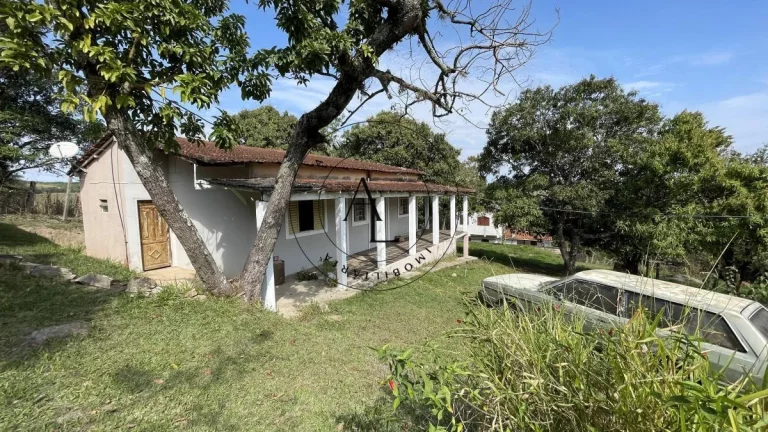 Imagem Chácara de 2.183 m2 com 2 Quartos, Sala, Cozinha e Banheiro – Oportunidade Imperdível!