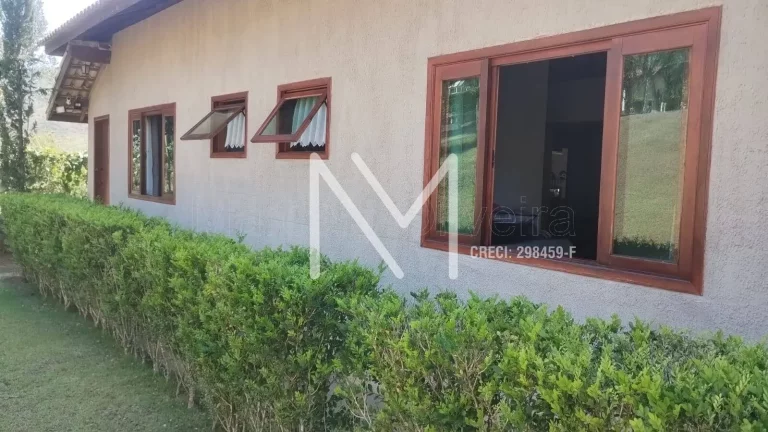 Imagem Chácara de Veraneio à Venda 3.200m² de Área - Paraibuna - SP