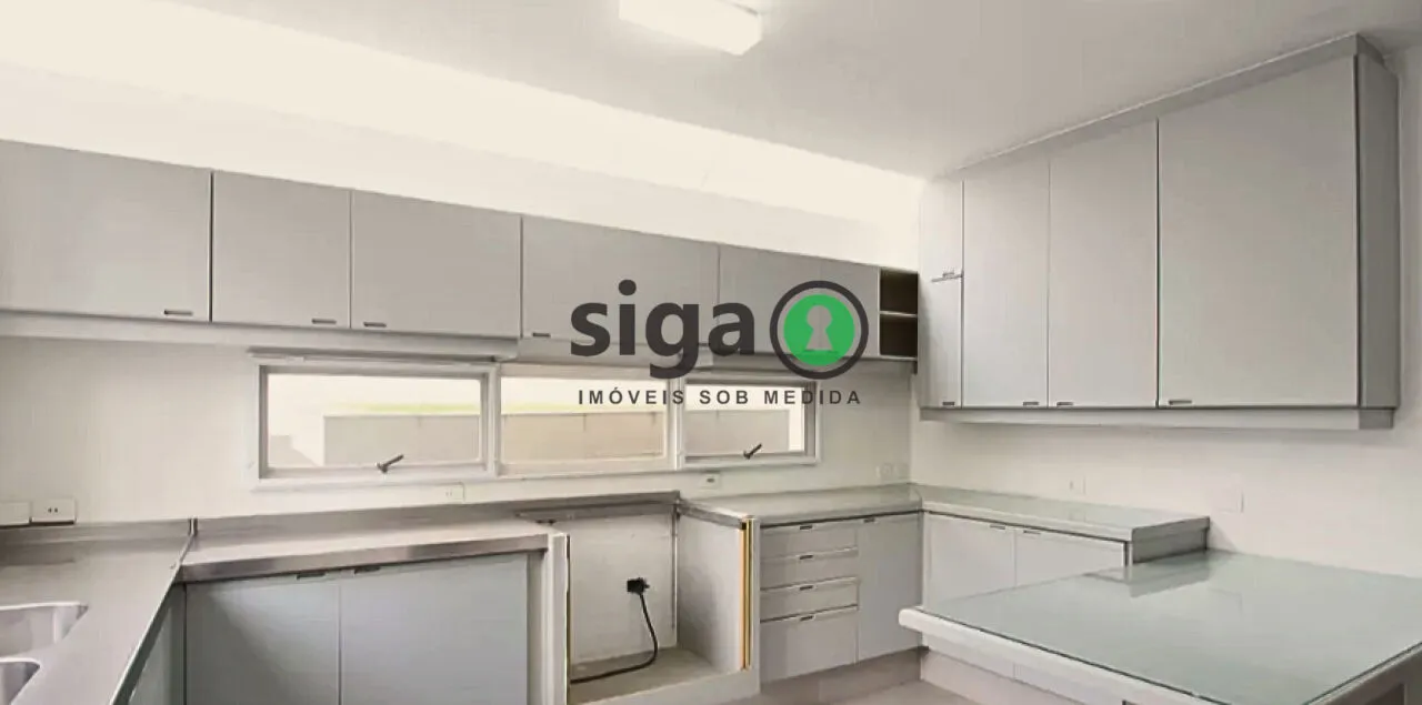 Imagem Casa de condomínio à venda com 265m², 3 quartos e 4 vagas no Panamby