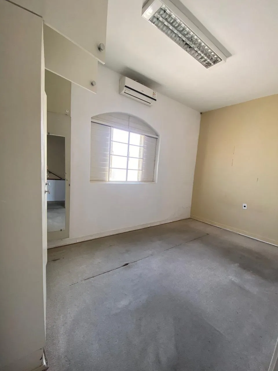 Imagem Imperdível oportunidade: Casa à venda em Sorocaba-SP na Vila Lucy com 3 quartos, 2 banheiros e 251m² de área.